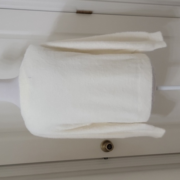 Banana Republic Size XS Ivory Long Sleeve Short (not Crop) Super Soft Sweater - Picture 4 of 11